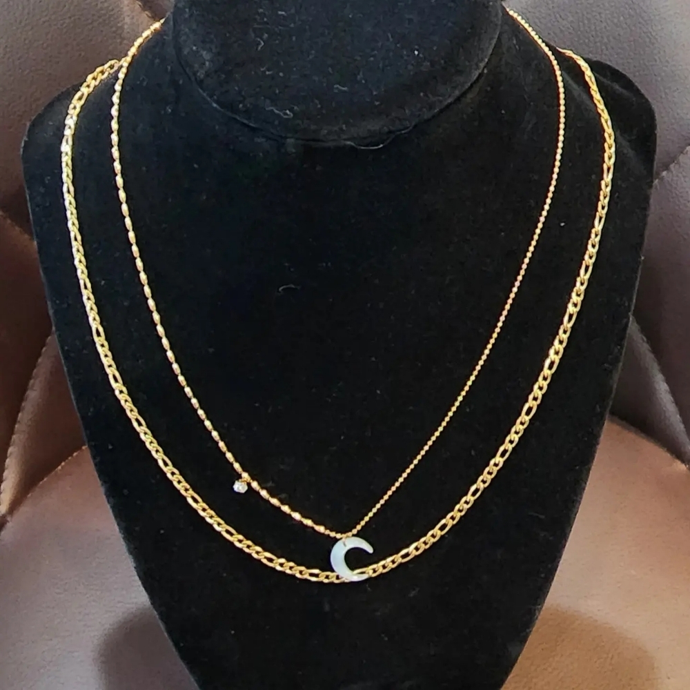 Double moon 🌙 chain 18k Gold Plated Steenless Steel